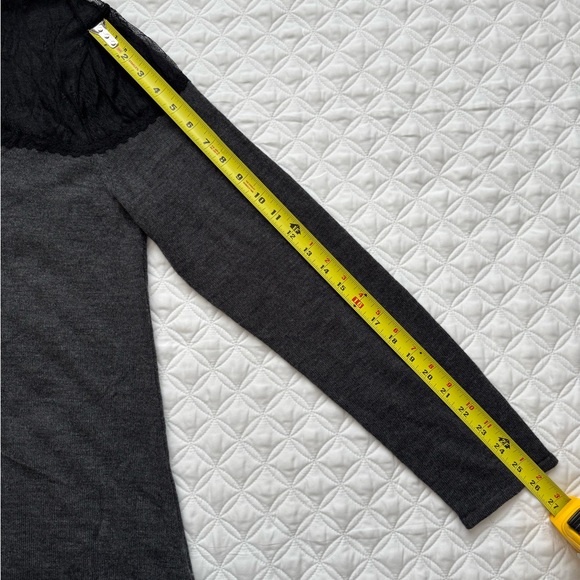 Nicole Richie Co. Charcoal w Black Lace Yoke Zip Back Knit Tunic Sweater Sz L - Picture 13 of 15